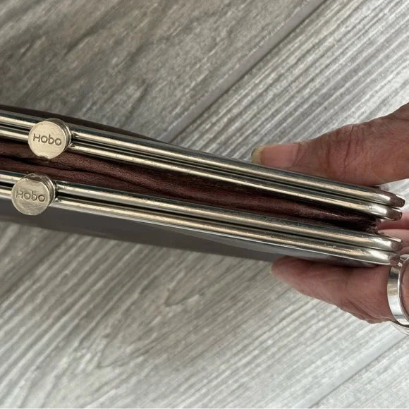 HOBO Lauren brown leather double frame wallet/clutch. HOBO International brand. - Picture 5 of 16